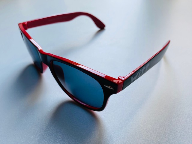 schwarz-rot Sonnenbrille merchandise GeWITTer -